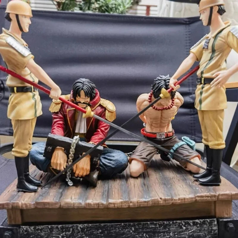 One Piece Gol D Roger & Portgas D Ace Awaiting Execution Statues
