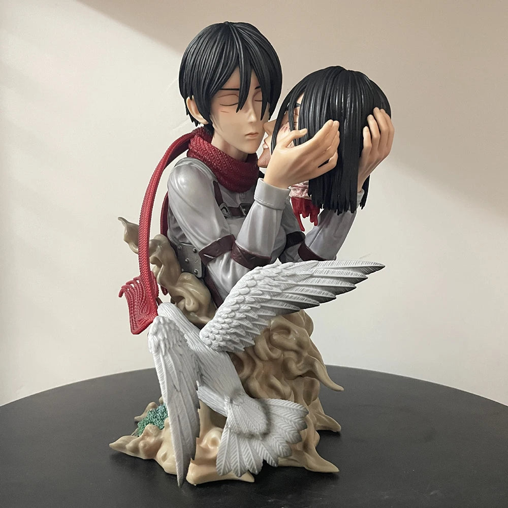 Attack on Titan Mikasa & Eren Final Kiss Statue