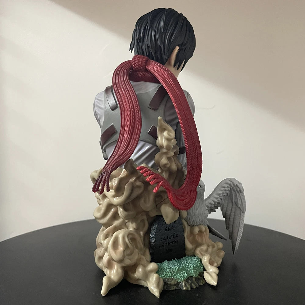 Attack on Titan Mikasa & Eren Final Kiss Statue