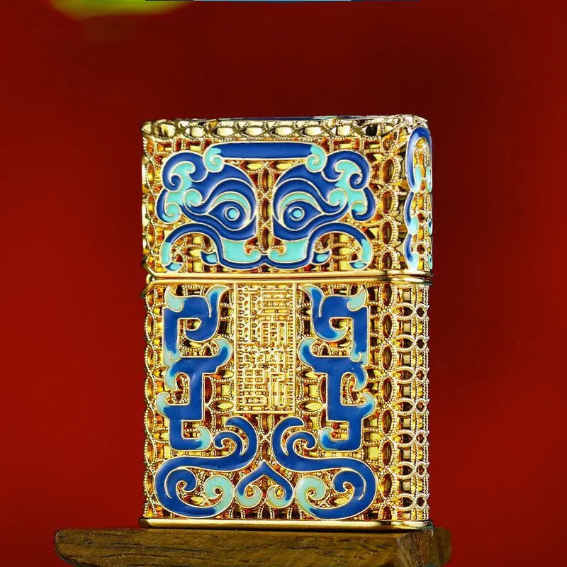 Trendy Artsy Metal Kerosine Lighter